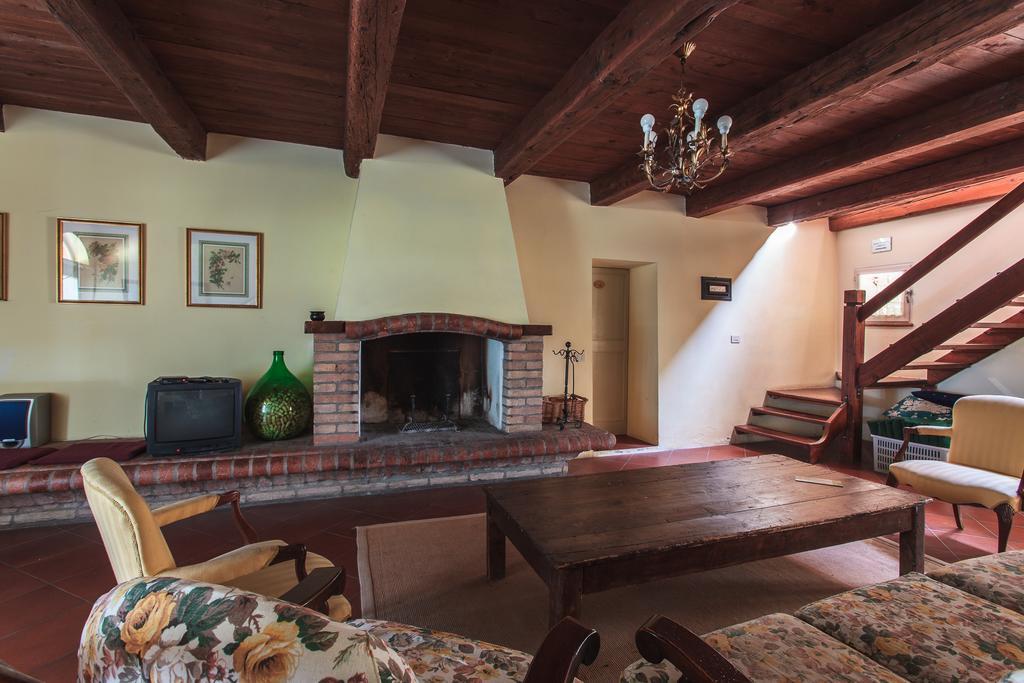 Agriturismo Il Pettirosso Vendégház Forlì Kültér fotó