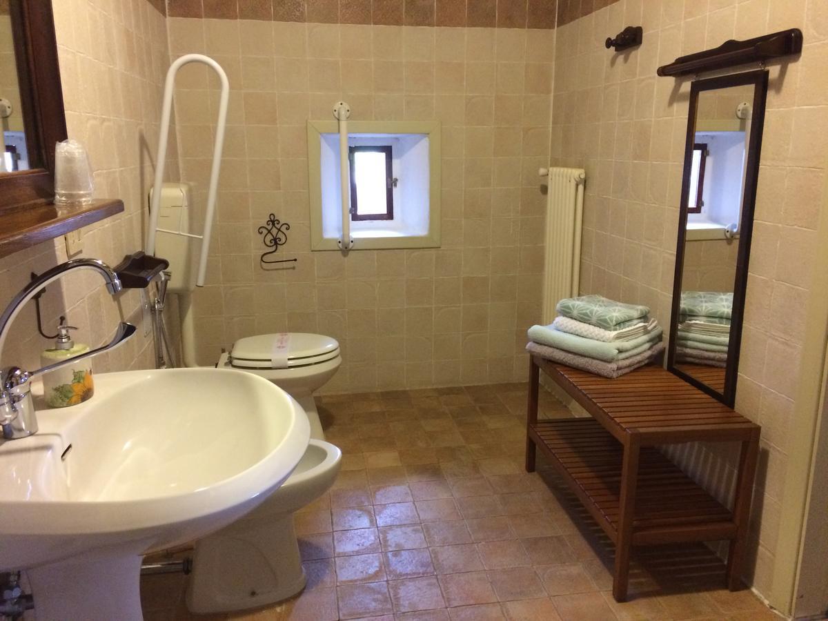 Agriturismo Il Pettirosso Vendégház Forlì Kültér fotó